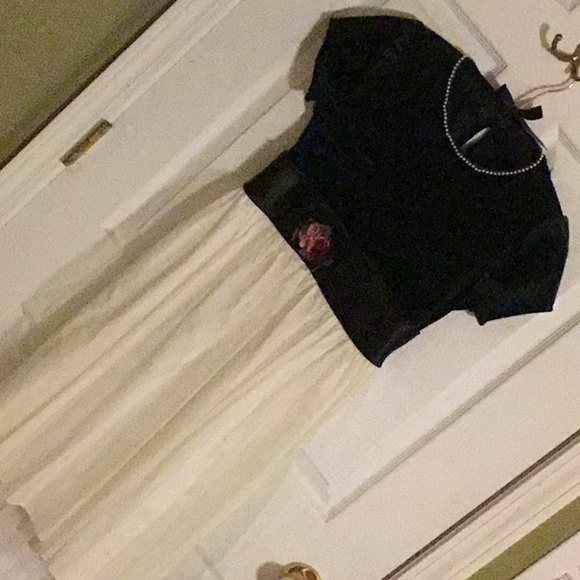 Girls Dress - Picture 6 of 7